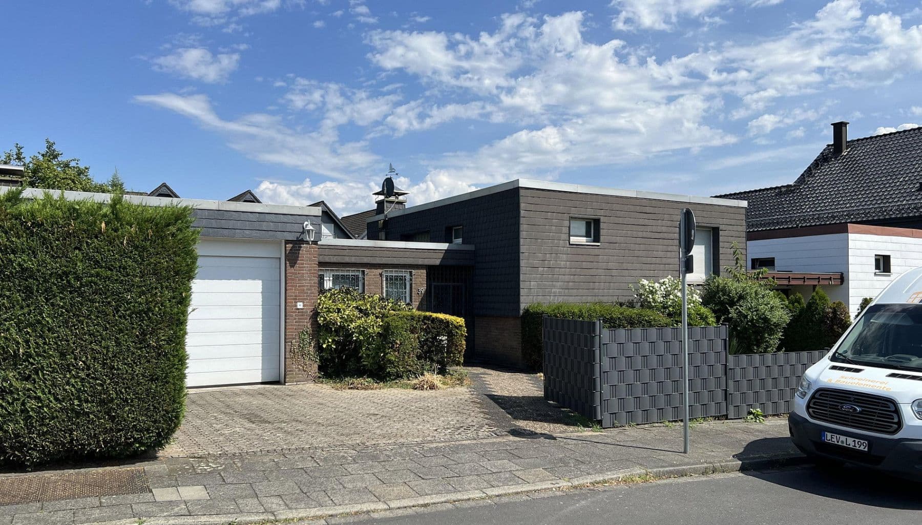 Predaj domu 156 m², pozemok 702 m², Leverkusen, Severné Porýnie - Westfálsko Predaj domu 156 m², pozemok 702 m², Leverkusen, Severné Porýnie - Westfálsko