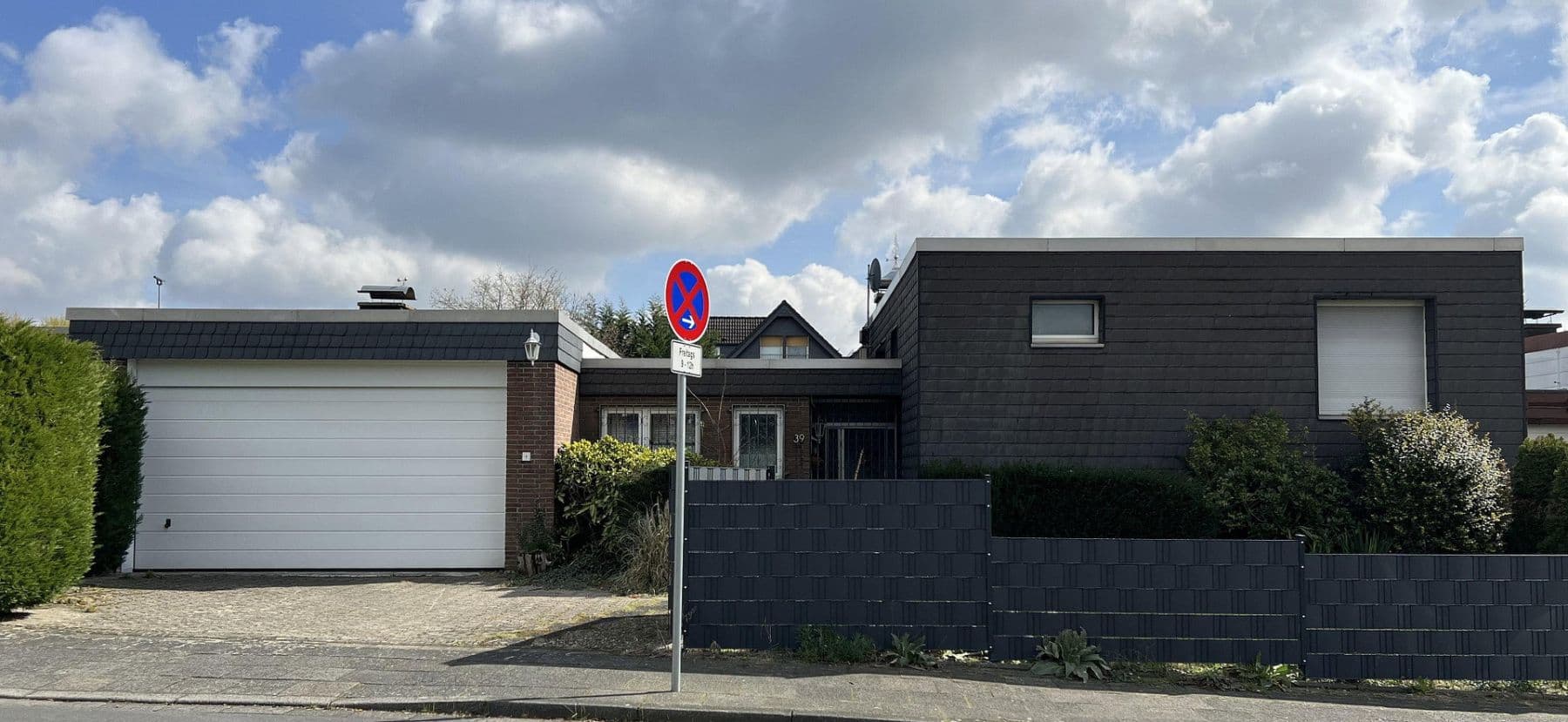 Predaj domu 156 m², pozemok 702 m², Leverkusen, Severné Porýnie - Westfálsko Predaj domu 156 m², pozemok 702 m², Leverkusen, Severné Porýnie - Westfálsko