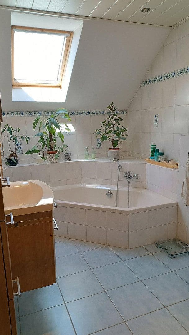 Predaj domu 132 m², pozemok 305 m², Niefern-Öschelbronn, Bádensko-Wurttembersko Predaj domu 132 m², pozemok 305 m², Niefern-Öschelbronn, Bádensko-Wurttembersko