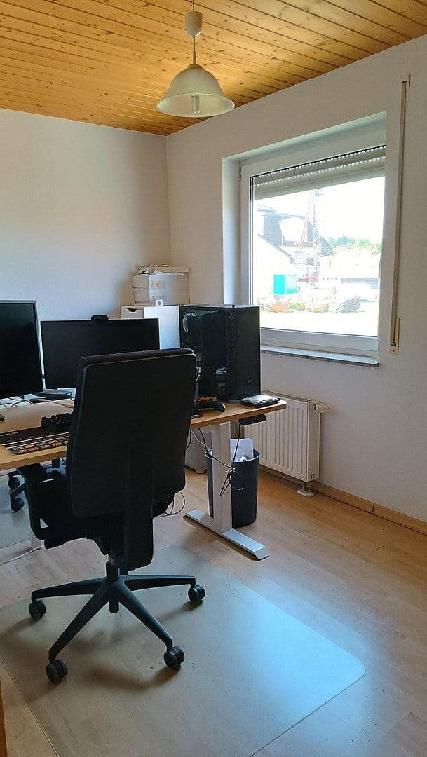 Predaj domu 132 m², pozemok 305 m², Niefern-Öschelbronn, Bádensko-Wurttembersko Predaj domu 132 m², pozemok 305 m², Niefern-Öschelbronn, Bádensko-Wurttembersko