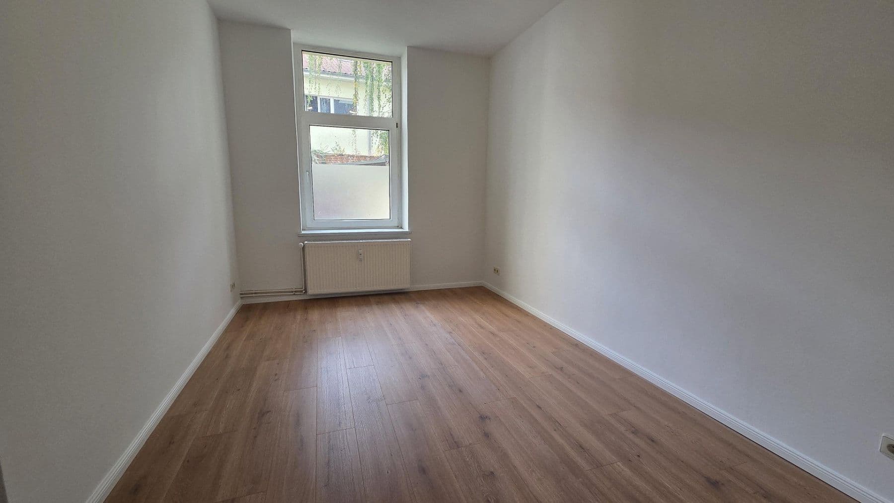 Prenájom bytu 2-izbový 62 m², Magdeburg, Sasko-Anhaltsko Prenájom bytu 2-izbový 62 m², Magdeburg, Sasko-Anhaltsko