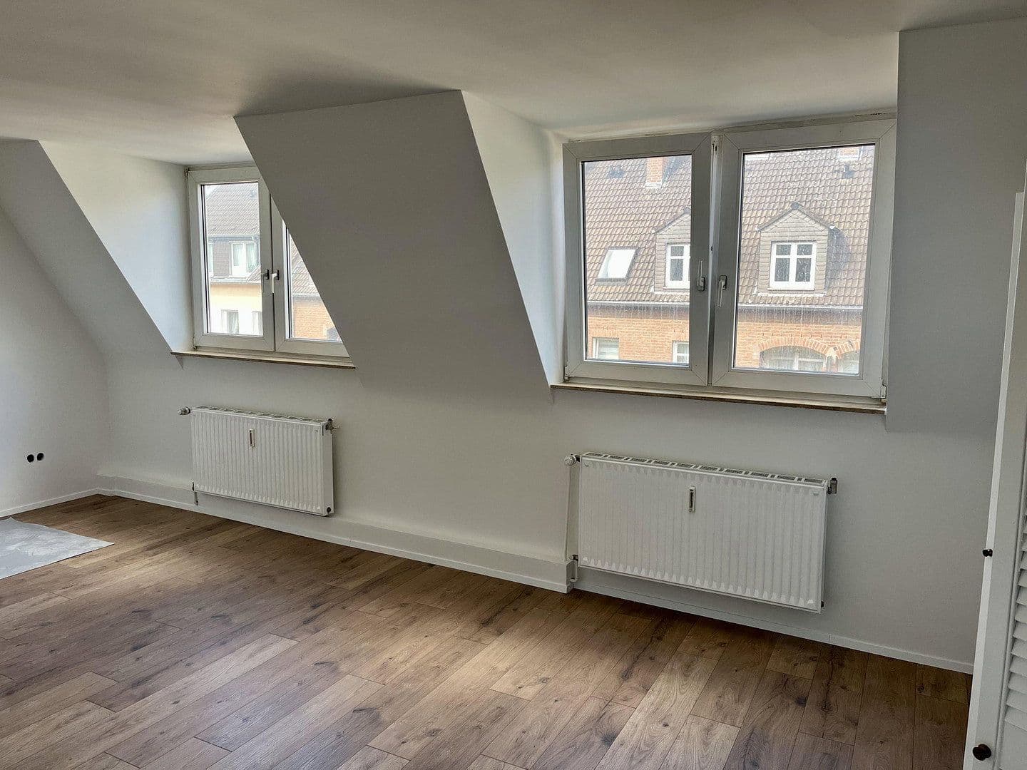 Prenájom bytu 1-izbový 40 m², Köln, Severné Porýnie - Westfálsko Prenájom bytu 1-izbový 40 m², Köln, Severné Porýnie - Westfálsko