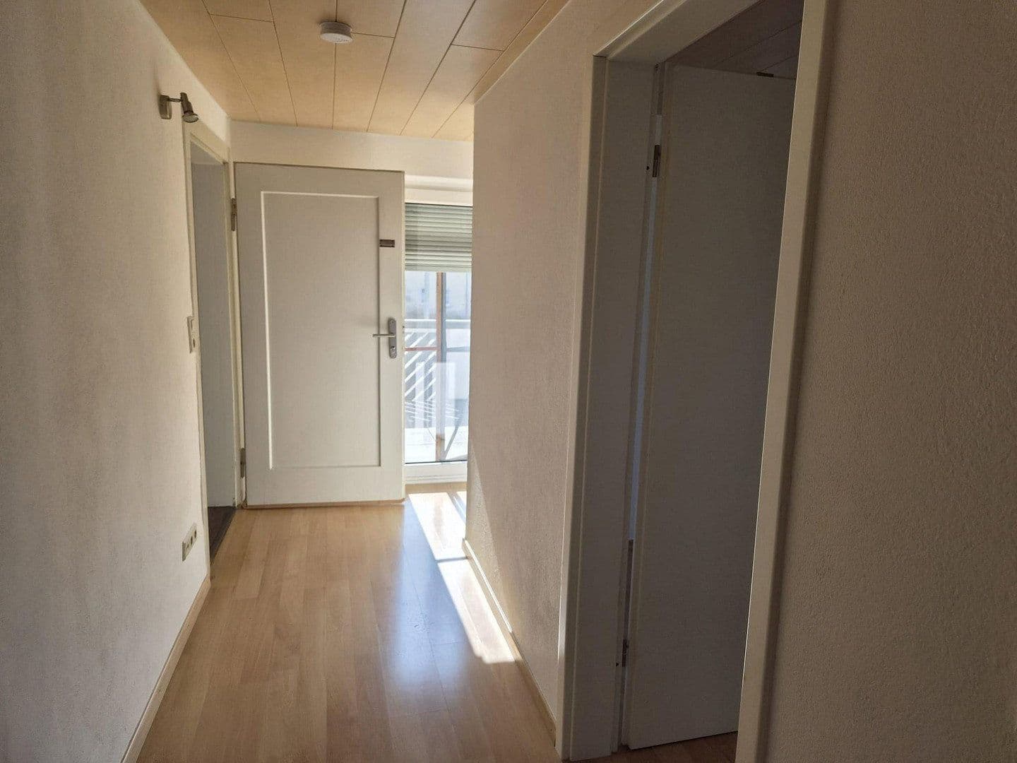 Prenájom domu 190 m², pozemok 800 m², Dietingen, Bádensko-Wurttembersko Prenájom domu 190 m², pozemok 800 m², Dietingen, Bádensko-Wurttembersko