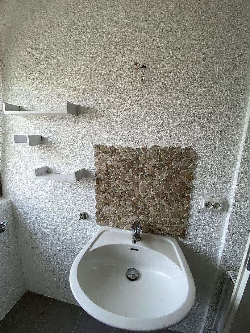 Prenájom bytu 1-izbový 26 m², Schlossergasse 13, Offenburg, Bádensko-Wurttembersko Prenájom bytu 1-izbový 26 m², Schlossergasse 13, Offenburg, Bádensko-Wurttembersko