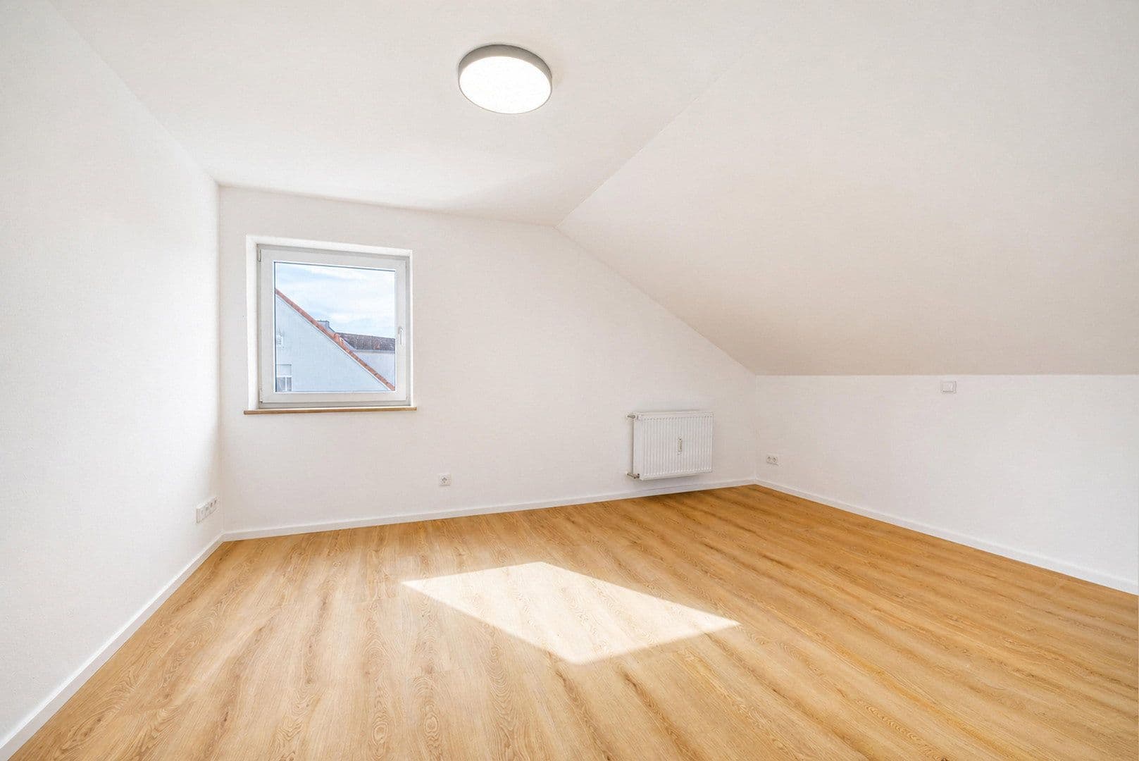 Predaj bytu 4-izbový 99 m², Dr.-Bergmeisterstraße 43, Pfaffenhofen an der Ilm, Bavorsko Predaj bytu 4-izbový 99 m², Dr.-Bergmeisterstraße 43, Pfaffenhofen an der Ilm, Bavorsko