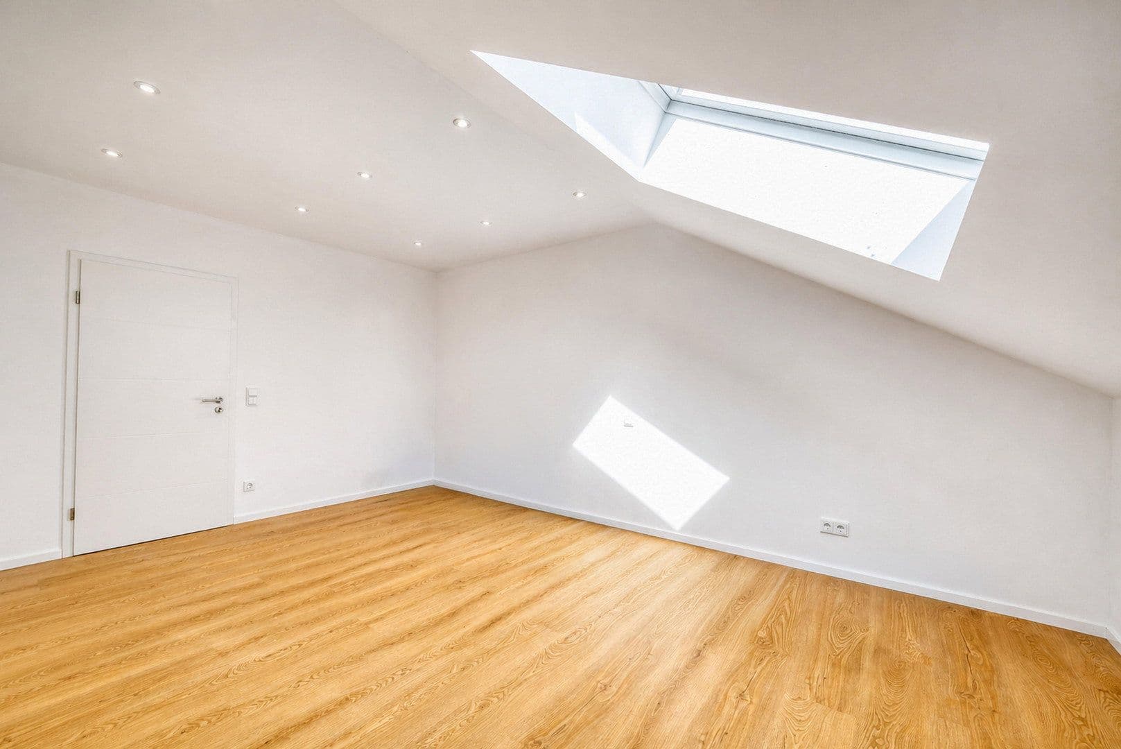 Predaj bytu 4-izbový 99 m², Dr.-Bergmeisterstraße 43, Pfaffenhofen an der Ilm, Bavorsko Predaj bytu 4-izbový 99 m², Dr.-Bergmeisterstraße 43, Pfaffenhofen an der Ilm, Bavorsko