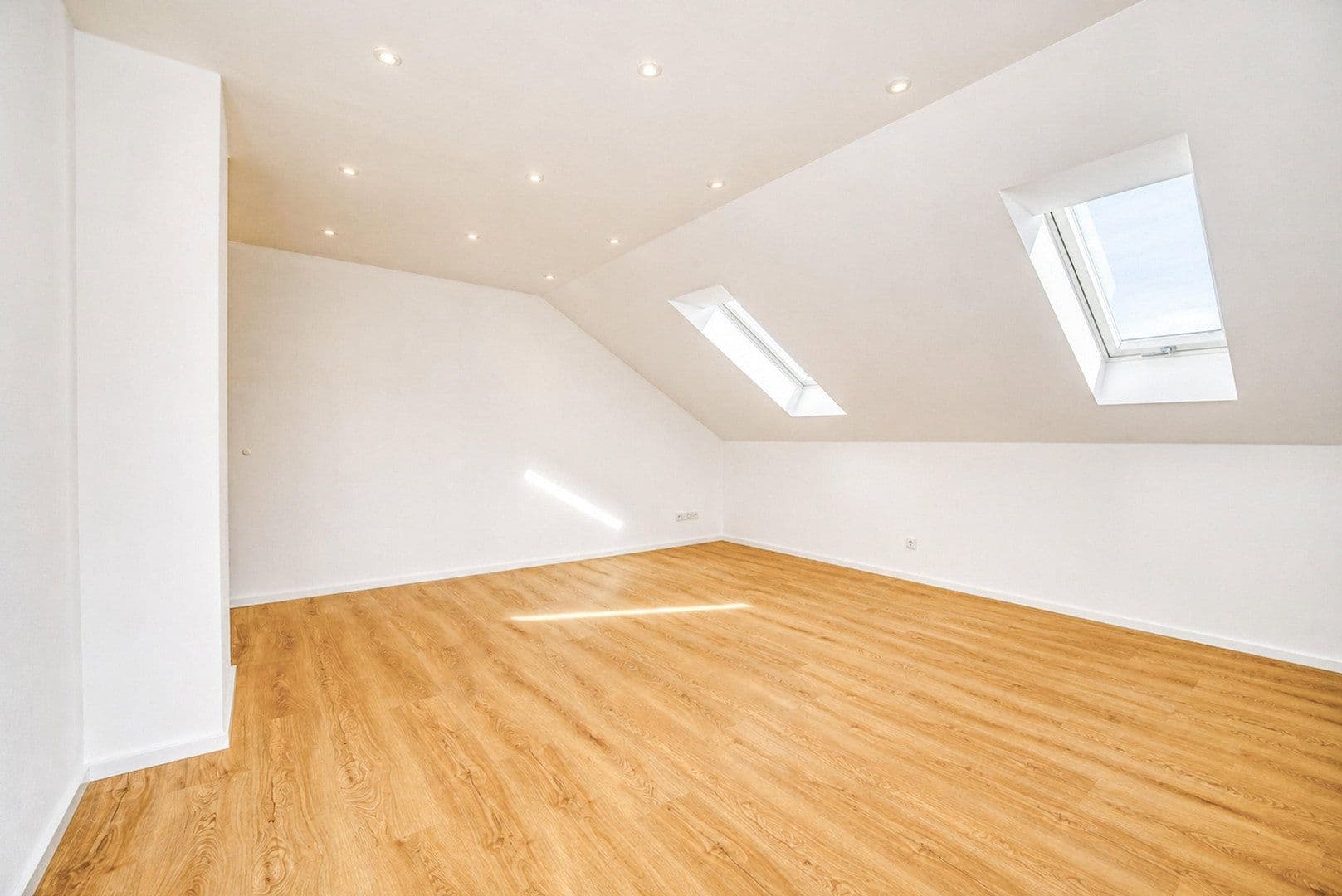 Predaj bytu 4-izbový 99 m², Dr.-Bergmeisterstraße 43, Pfaffenhofen an der Ilm, Bavorsko Predaj bytu 4-izbový 99 m², Dr.-Bergmeisterstraße 43, Pfaffenhofen an der Ilm, Bavorsko