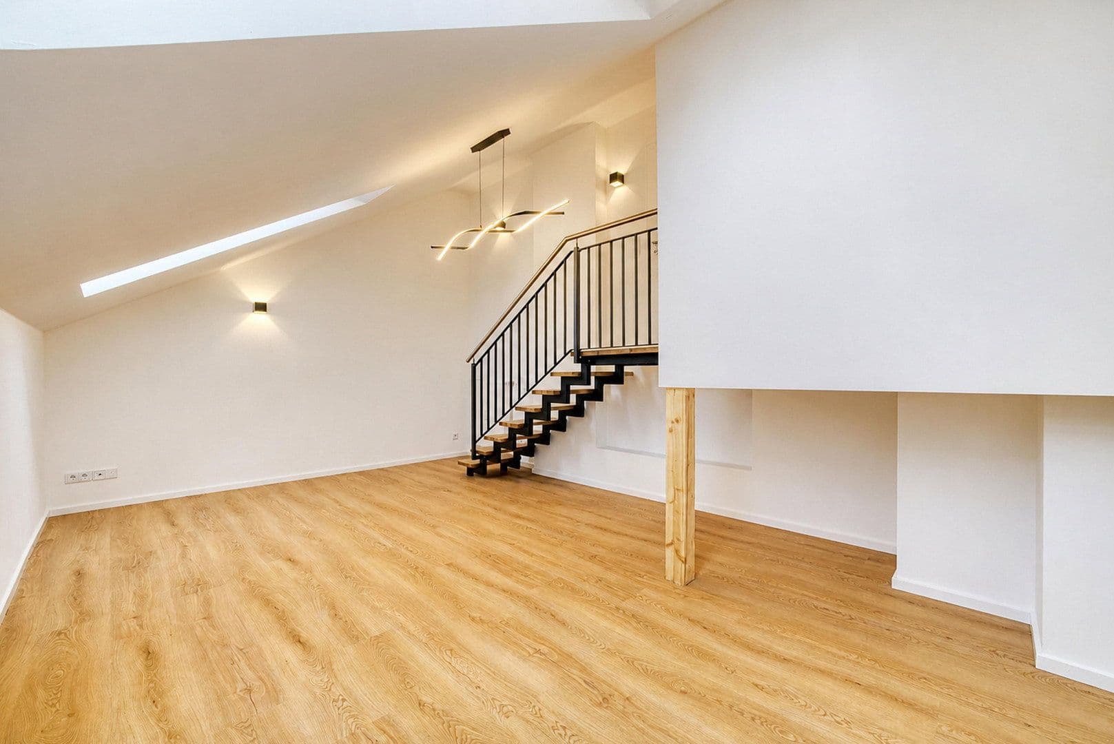 Predaj bytu 4-izbový 99 m², Dr.-Bergmeisterstraße 43, Pfaffenhofen an der Ilm, Bavorsko Predaj bytu 4-izbový 99 m², Dr.-Bergmeisterstraße 43, Pfaffenhofen an der Ilm, Bavorsko
