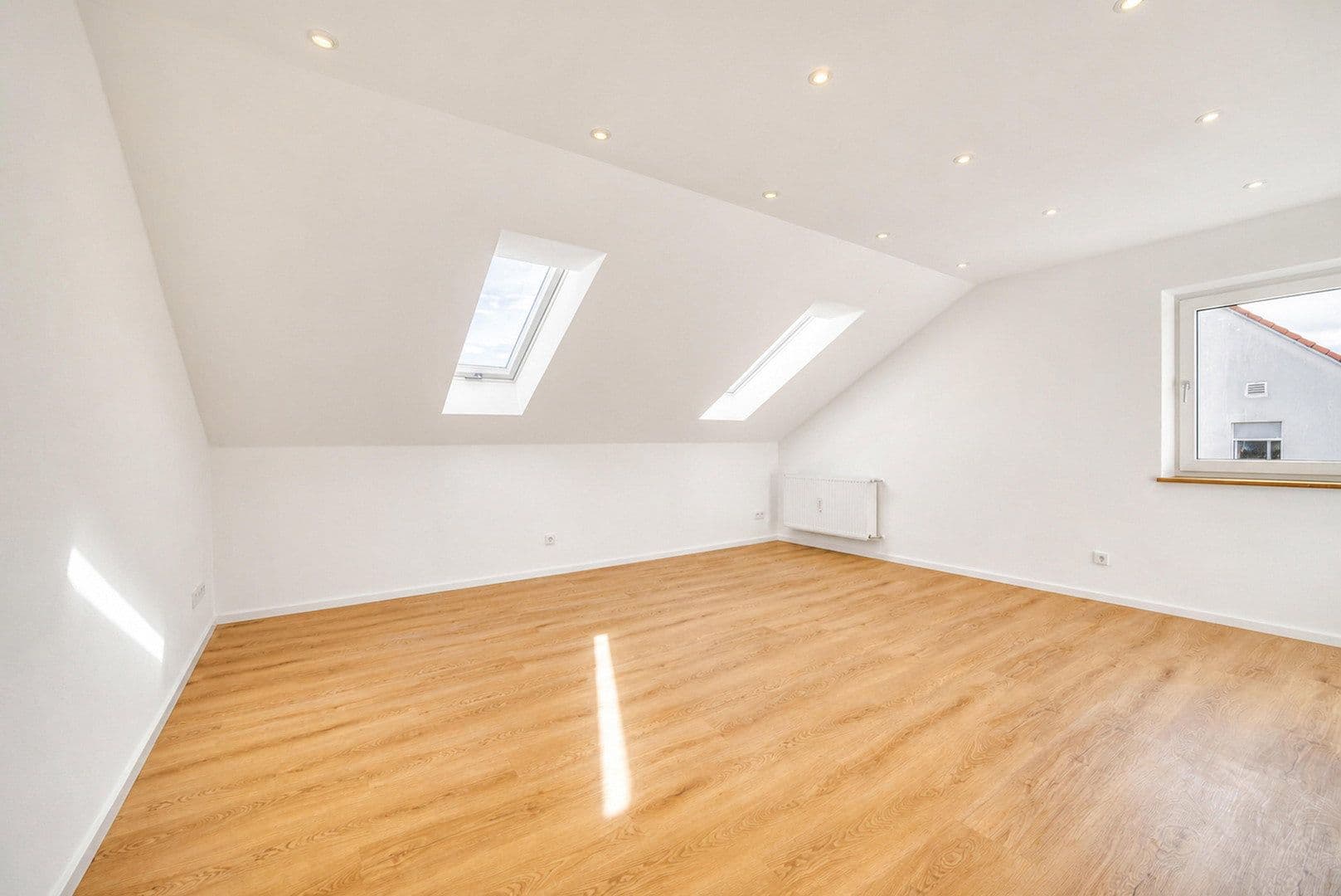 Predaj bytu 4-izbový 99 m², Dr.-Bergmeisterstraße 43, Pfaffenhofen an der Ilm, Bavorsko Predaj bytu 4-izbový 99 m², Dr.-Bergmeisterstraße 43, Pfaffenhofen an der Ilm, Bavorsko