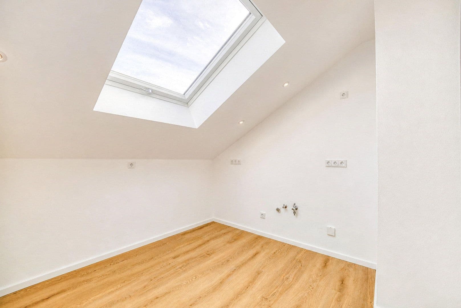 Predaj bytu 4-izbový 99 m², Dr.-Bergmeisterstraße 43, Pfaffenhofen an der Ilm, Bavorsko Predaj bytu 4-izbový 99 m², Dr.-Bergmeisterstraße 43, Pfaffenhofen an der Ilm, Bavorsko