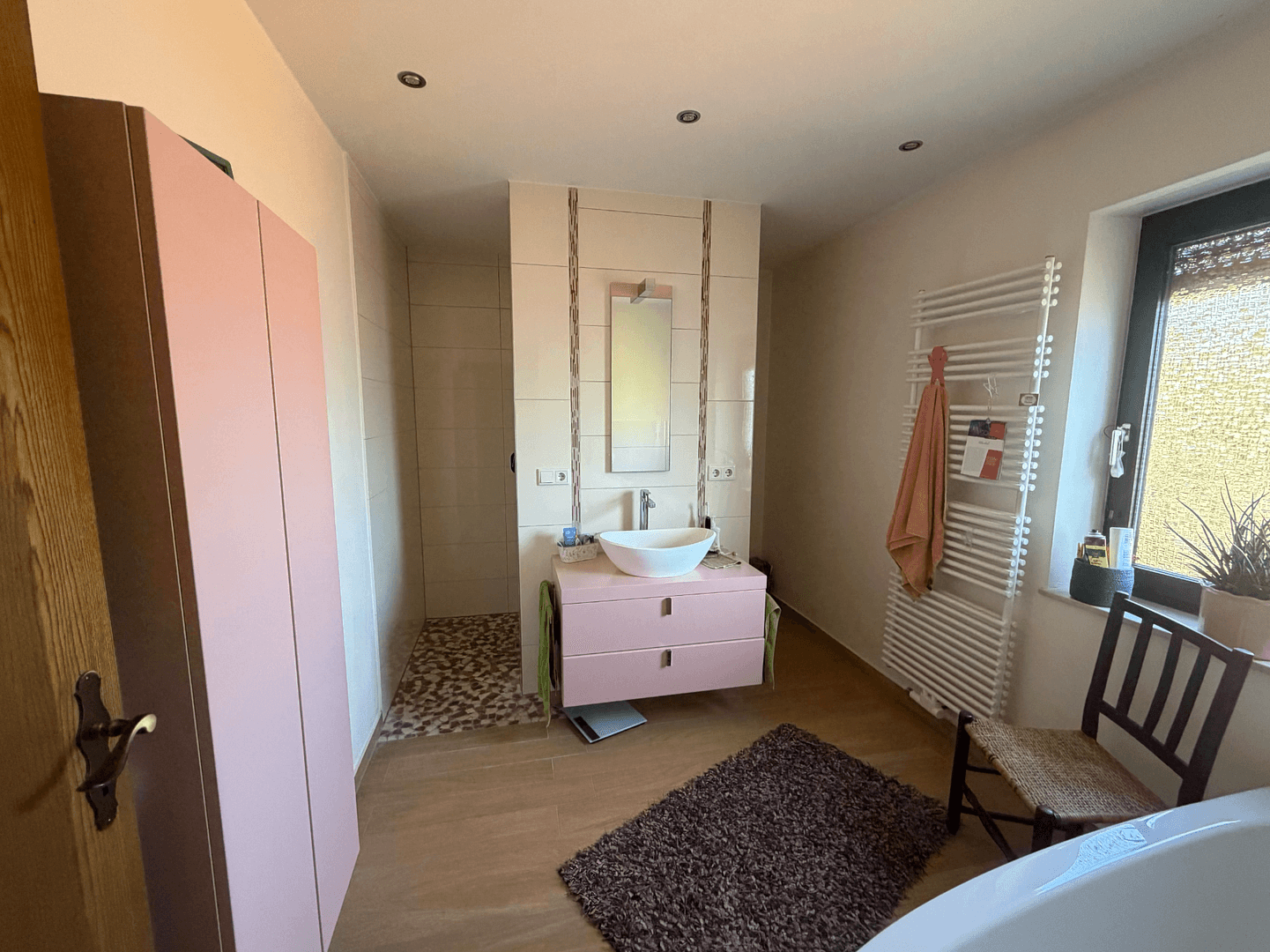 Prenájom bytu 4-izbový 120 m², Rohrwiesenweg 8A, Groß-Umstadt, Hesensko Prenájom bytu 4-izbový 120 m², Rohrwiesenweg 8A, Groß-Umstadt, Hesensko