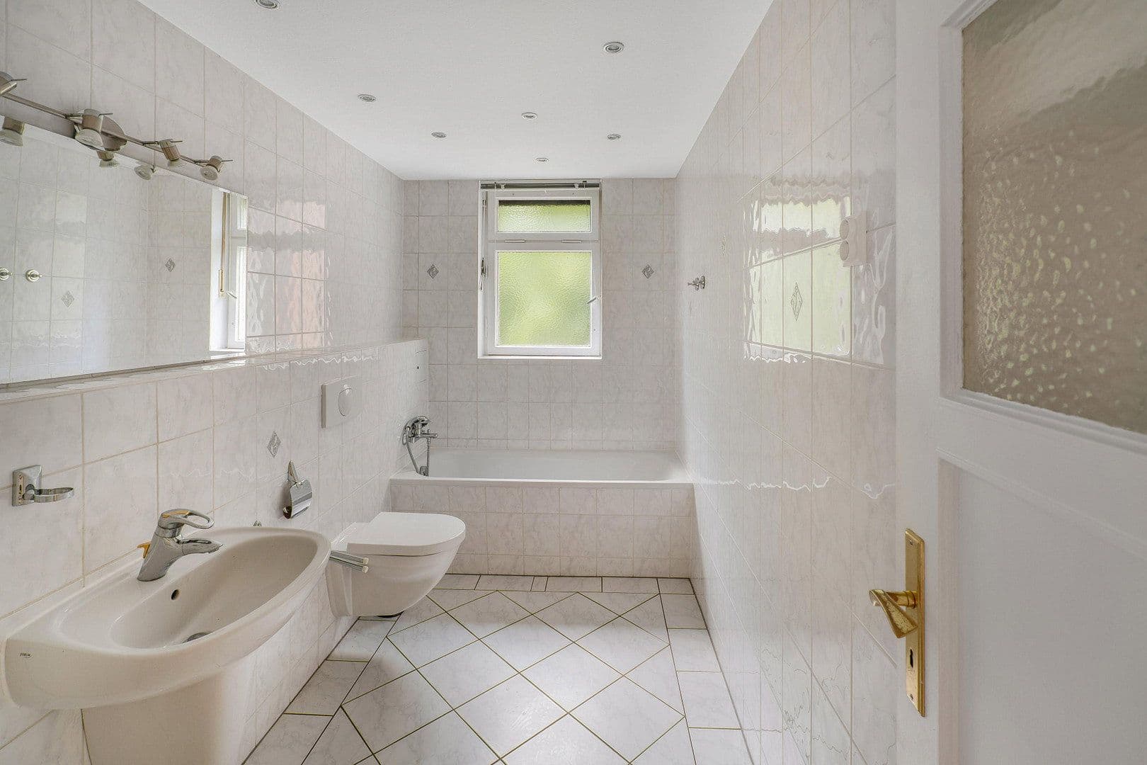 Predaj bytu 4-izbový 144 m², Hundekehlestraße 16-17, Berlin, Berlín Predaj bytu 4-izbový 144 m², Hundekehlestraße 16-17, Berlin, Berlín