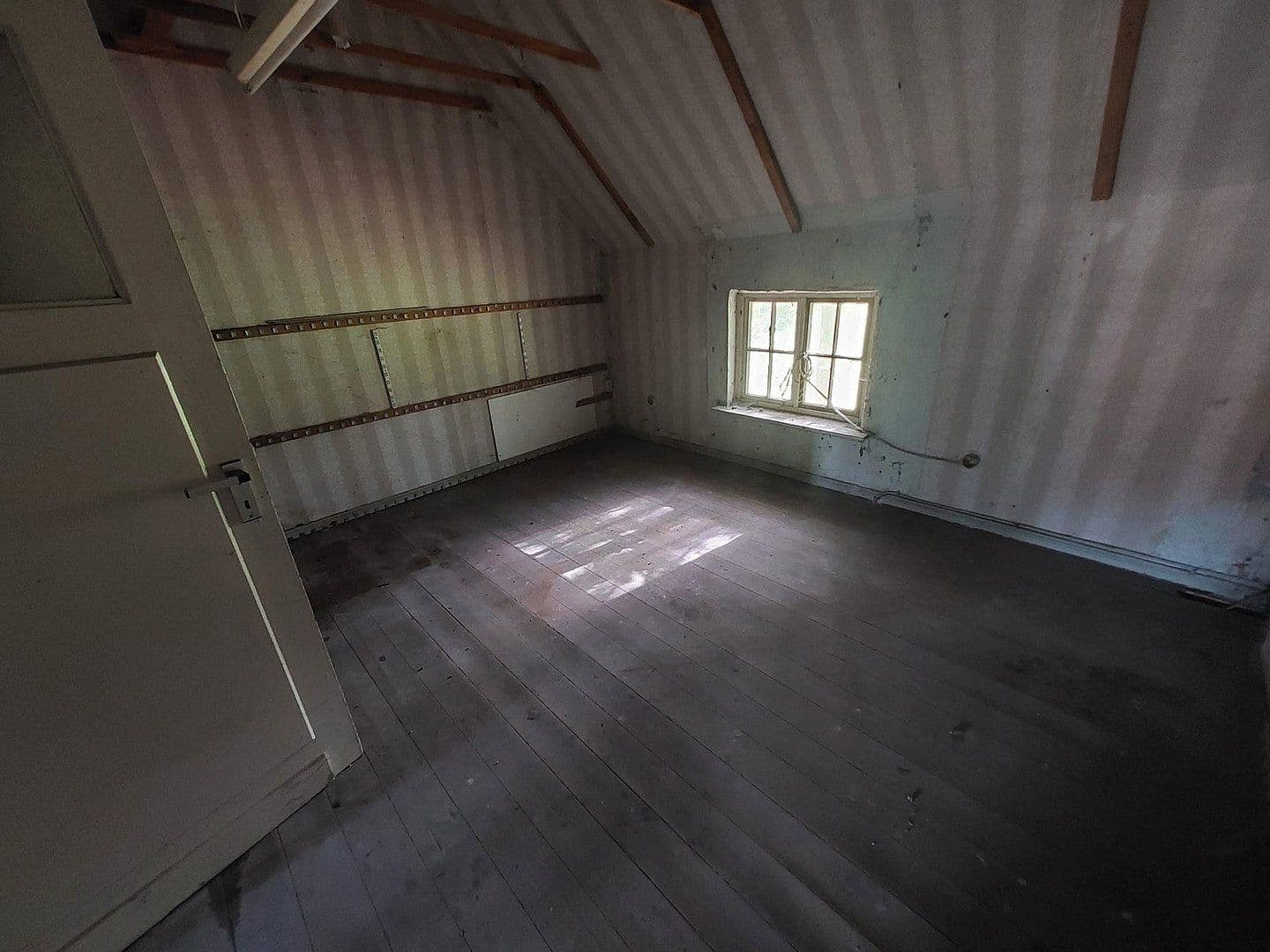 Predaj domu 200 m², pozemok 882 m², Grenzstraße 13, Zetel, Dolné Sasko Predaj domu 200 m², pozemok 882 m², Grenzstraße 13, Zetel, Dolné Sasko