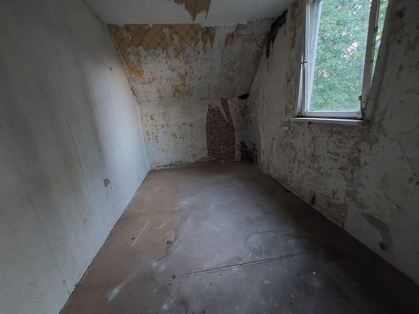 Predaj domu 200 m², pozemok 882 m², Grenzstraße 13, Zetel, Dolné Sasko Predaj domu 200 m², pozemok 882 m², Grenzstraße 13, Zetel, Dolné Sasko