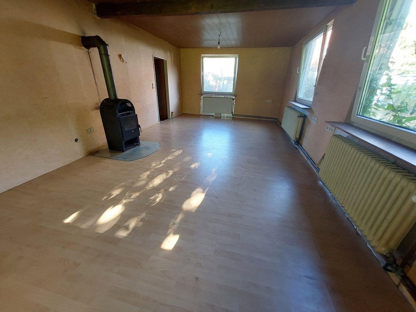 Predaj domu 200 m², pozemok 882 m², Grenzstraße 13, Zetel, Dolné Sasko Predaj domu 200 m², pozemok 882 m², Grenzstraße 13, Zetel, Dolné Sasko