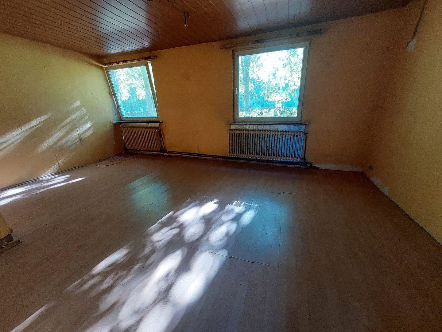 Predaj domu 200 m², pozemok 882 m², Grenzstraße 13, Zetel, Dolné Sasko Predaj domu 200 m², pozemok 882 m², Grenzstraße 13, Zetel, Dolné Sasko