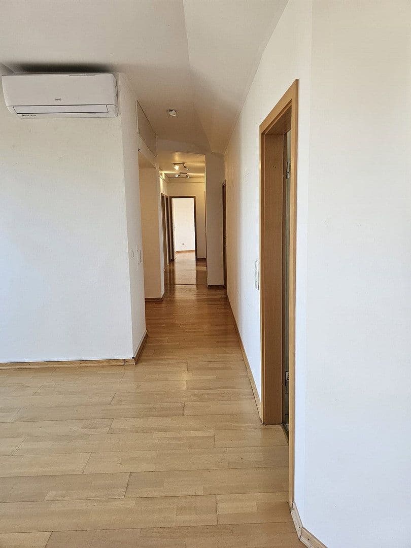 Predaj bytu 4-izbový 150 m², Mannheim, Bádensko-Wurttembersko Predaj bytu 4-izbový 150 m², Mannheim, Bádensko-Wurttembersko