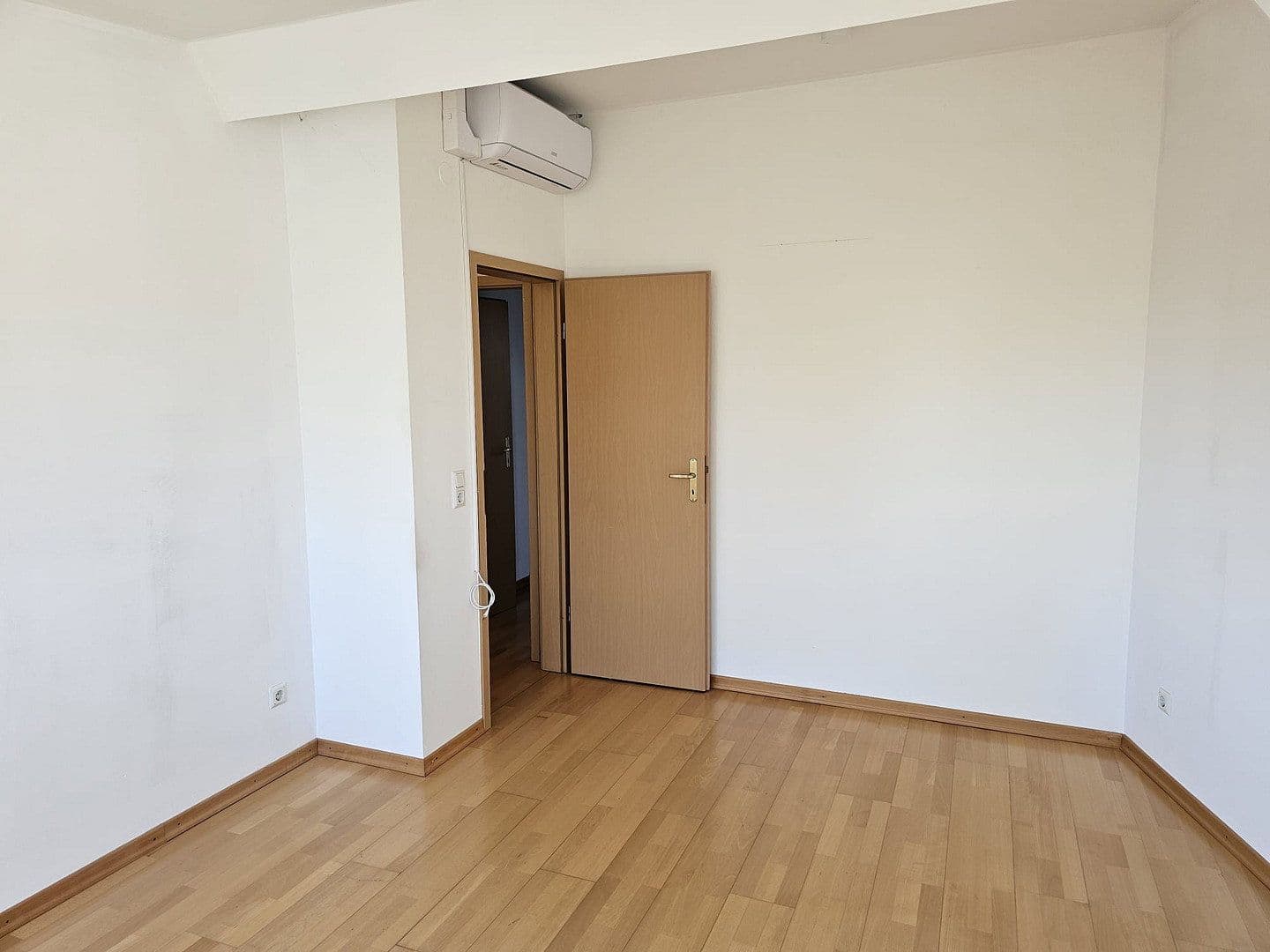 Predaj bytu 4-izbový 150 m², Mannheim, Bádensko-Wurttembersko Predaj bytu 4-izbový 150 m², Mannheim, Bádensko-Wurttembersko