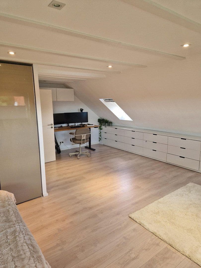 Predaj domu 129 m², pozemok 200 m², Wickererstraße 59i, Flörsheim, Hesensko Predaj domu 129 m², pozemok 200 m², Wickererstraße 59i, Flörsheim, Hesensko