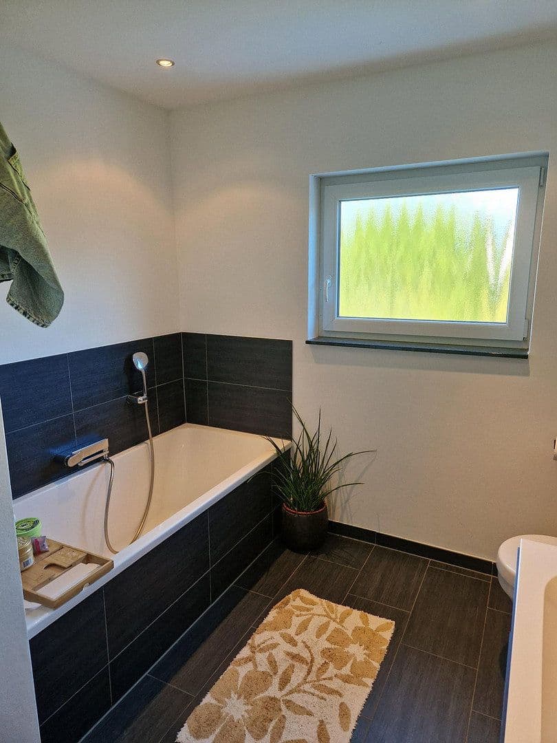 Predaj domu 129 m², pozemok 200 m², Wickererstraße 59i, Flörsheim, Hesensko Predaj domu 129 m², pozemok 200 m², Wickererstraße 59i, Flörsheim, Hesensko