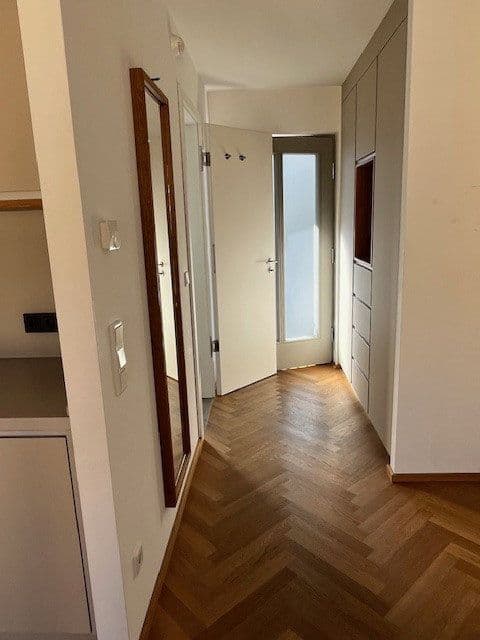 Prenájom bytu 1-izbový 32 m², Hinter der Schönen Aussicht 7, Frankfurt am Main, Hesensko Prenájom bytu 1-izbový 32 m², Hinter der Schönen Aussicht 7, Frankfurt am Main, Hesensko