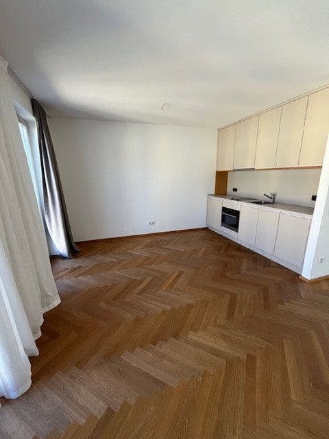 Prenájom bytu 1-izbový 32 m², Hinter der Schönen Aussicht 7, Frankfurt am Main, Hesensko Prenájom bytu 1-izbový 32 m², Hinter der Schönen Aussicht 7, Frankfurt am Main, Hesensko