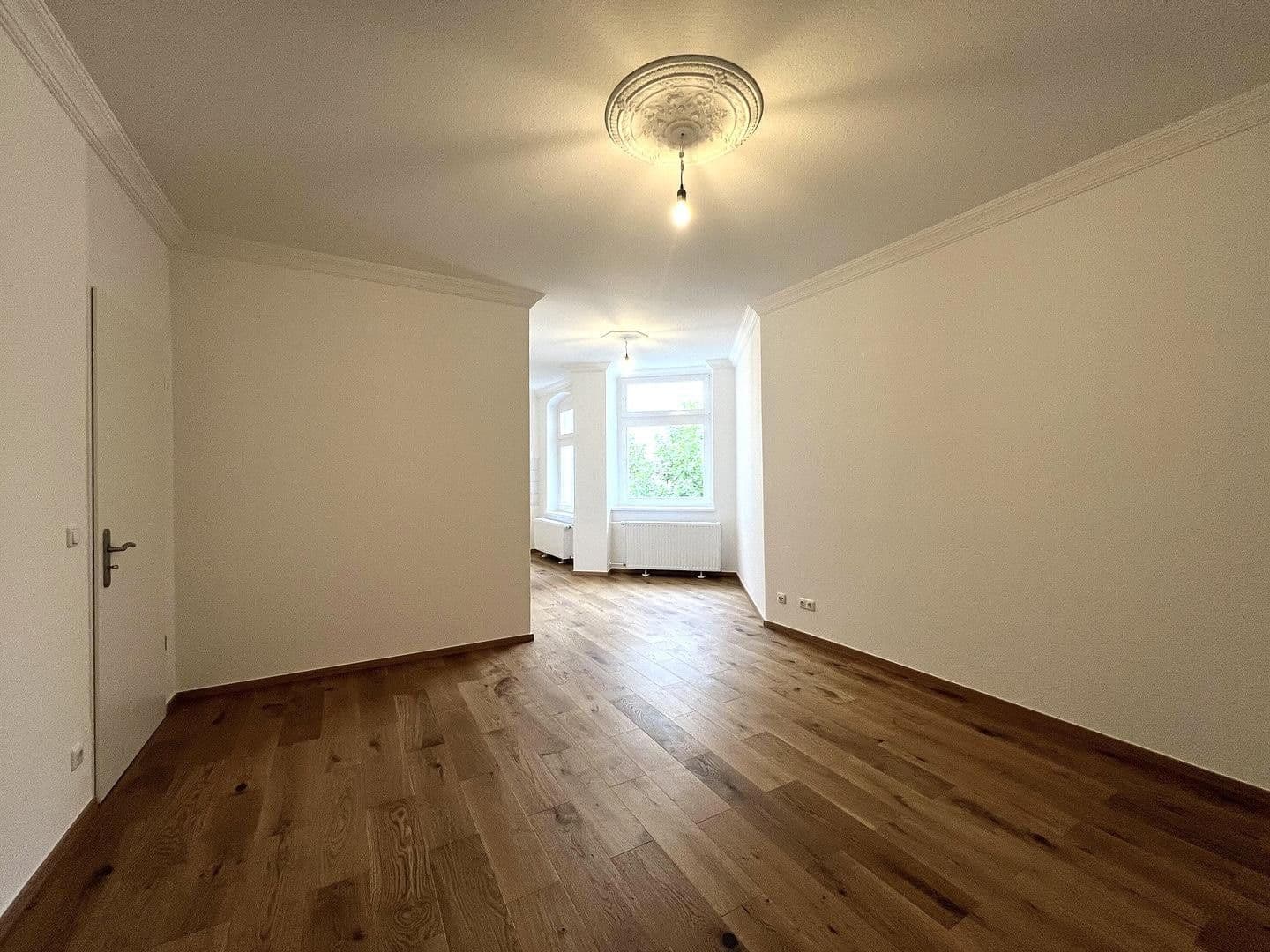 Predaj bytu 3-izbový 92 m², Berlin, Berlín Predaj bytu 3-izbový 92 m², Berlin, Berlín