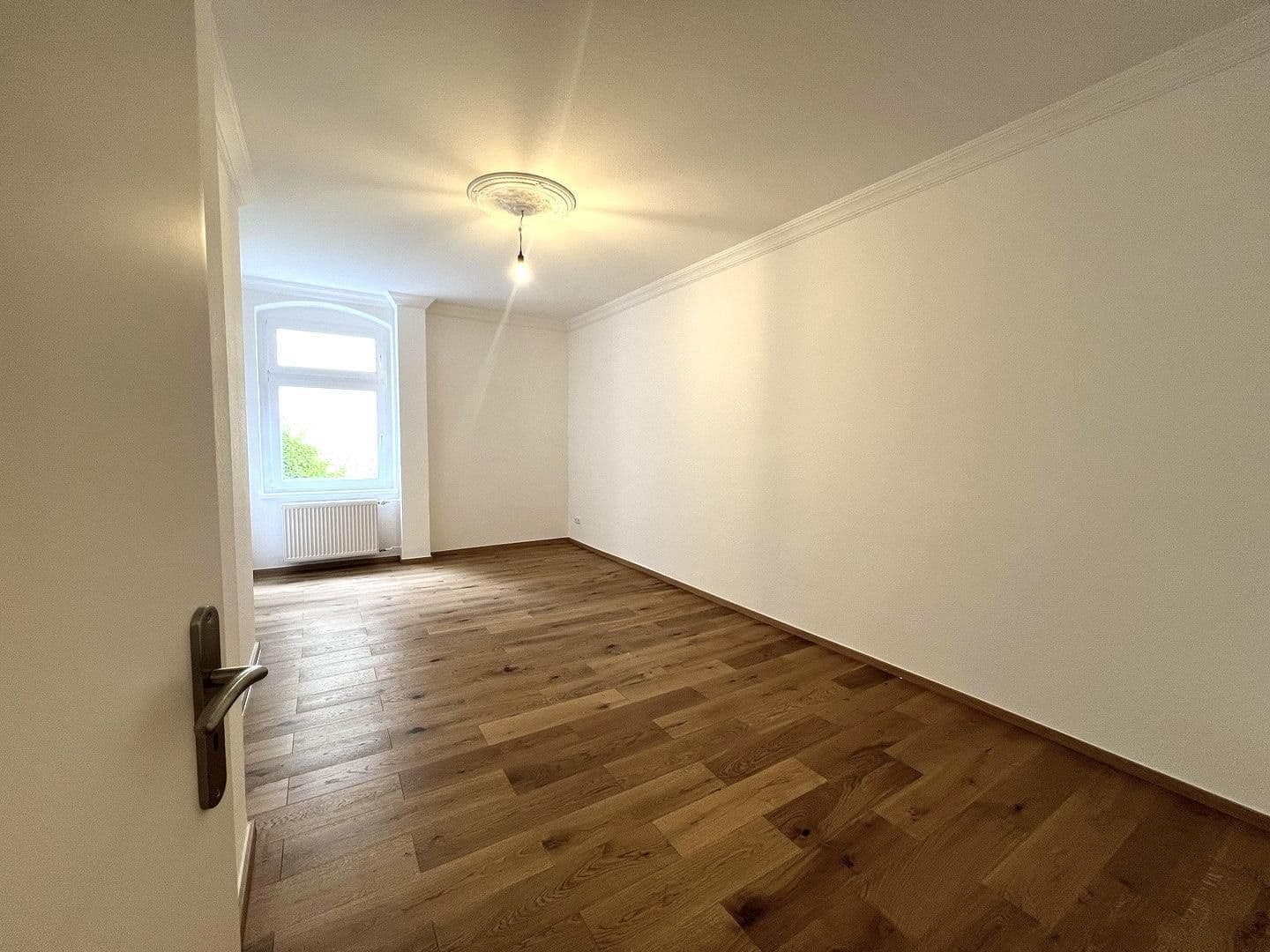 Predaj bytu 3-izbový 92 m², Berlin, Berlín Predaj bytu 3-izbový 92 m², Berlin, Berlín