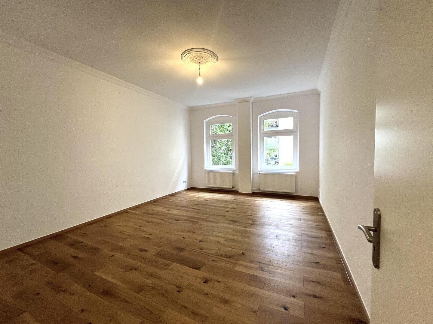 Predaj bytu 3-izbový 92 m², Berlin, Berlín Predaj bytu 3-izbový 92 m², Berlin, Berlín