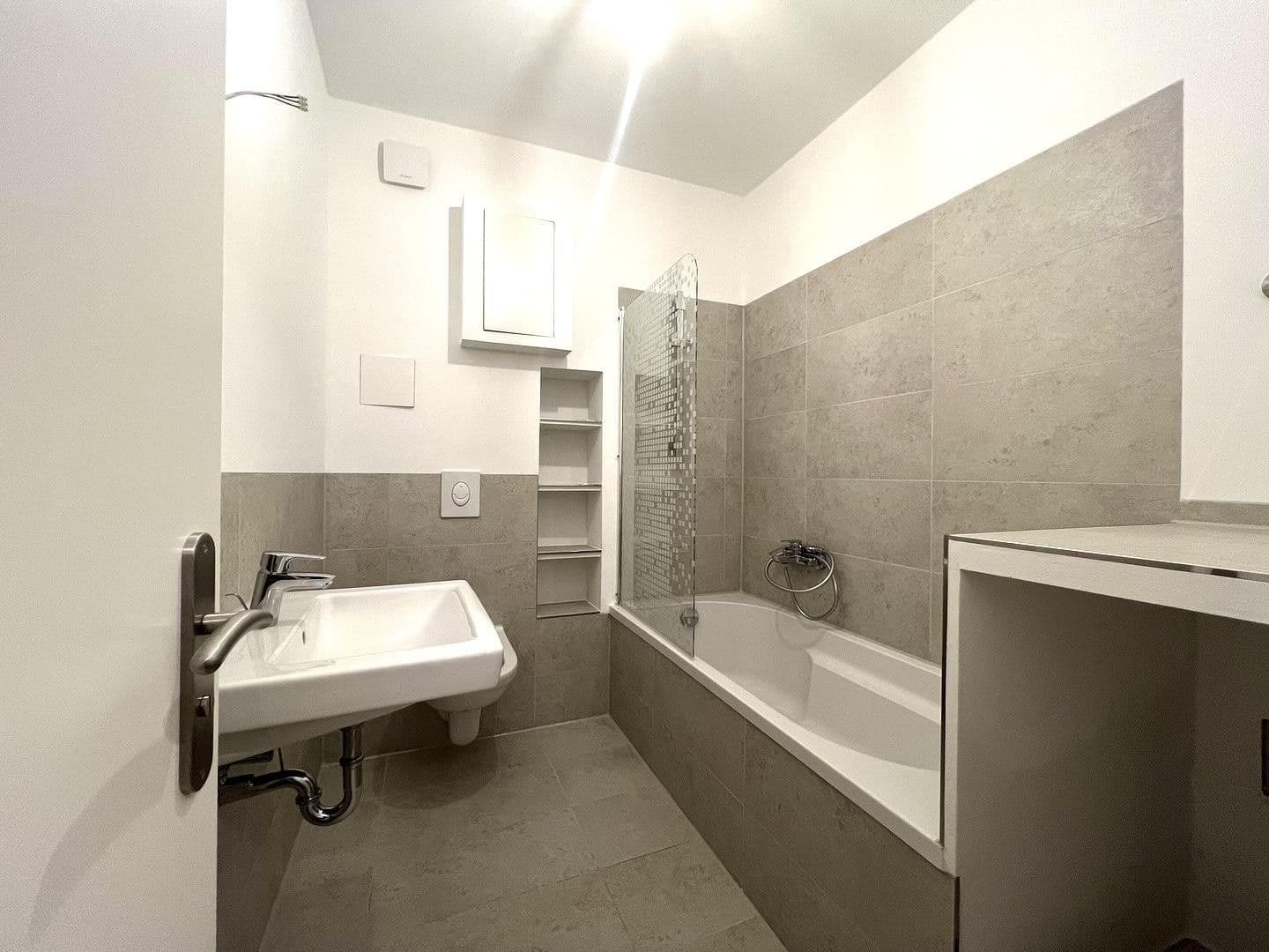 Predaj bytu 3-izbový 92 m², Berlin, Berlín Predaj bytu 3-izbový 92 m², Berlin, Berlín