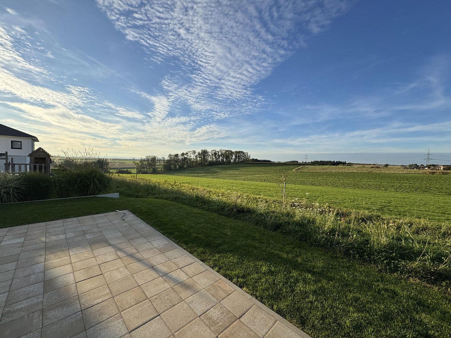 Predaj domu 227 m², pozemok 639 m², Laupheim, Bádensko-Wurttembersko Predaj domu 227 m², pozemok 639 m², Laupheim, Bádensko-Wurttembersko