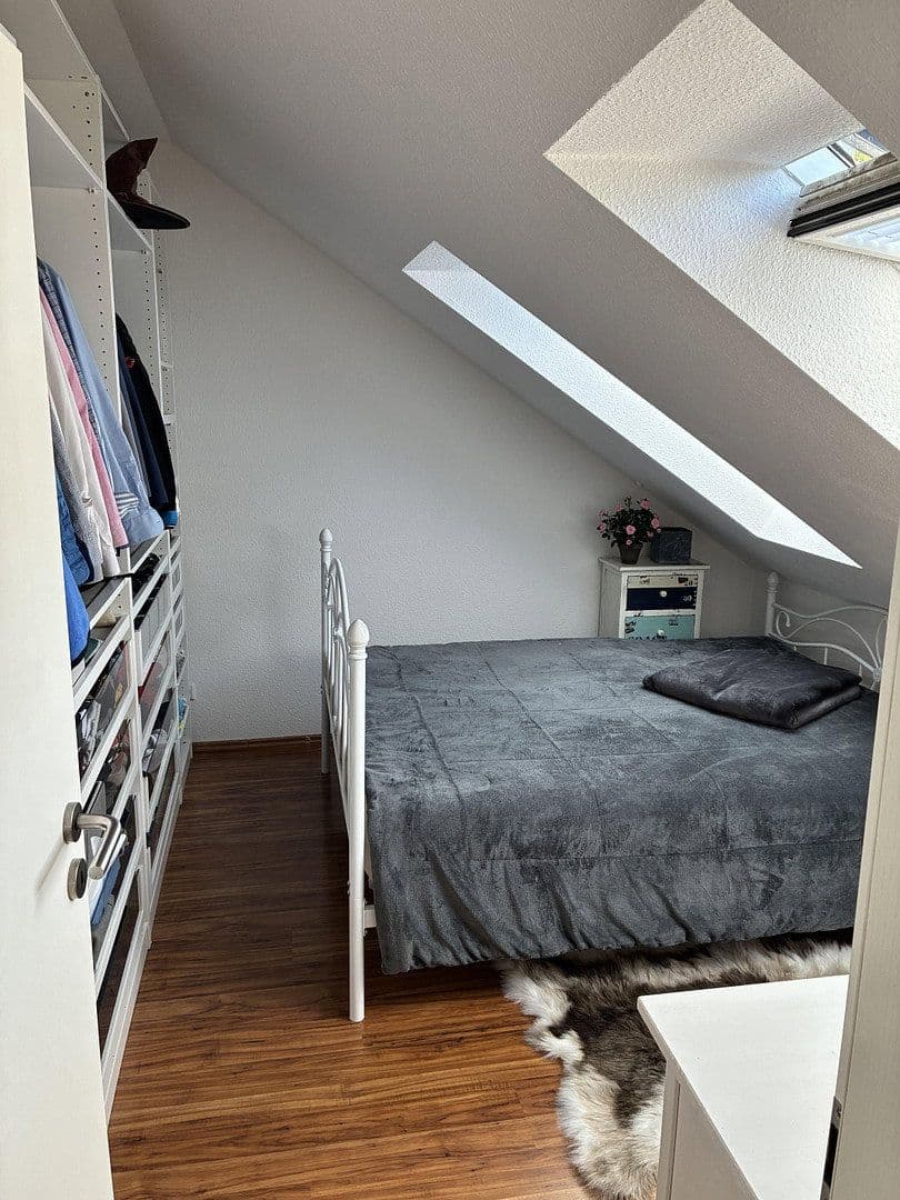 Prenájom bytu 3-izbový 80 m², Maxim-Gorki-Str., Dresden, Sasko Prenájom bytu 3-izbový 80 m², Maxim-Gorki-Str., Dresden, Sasko