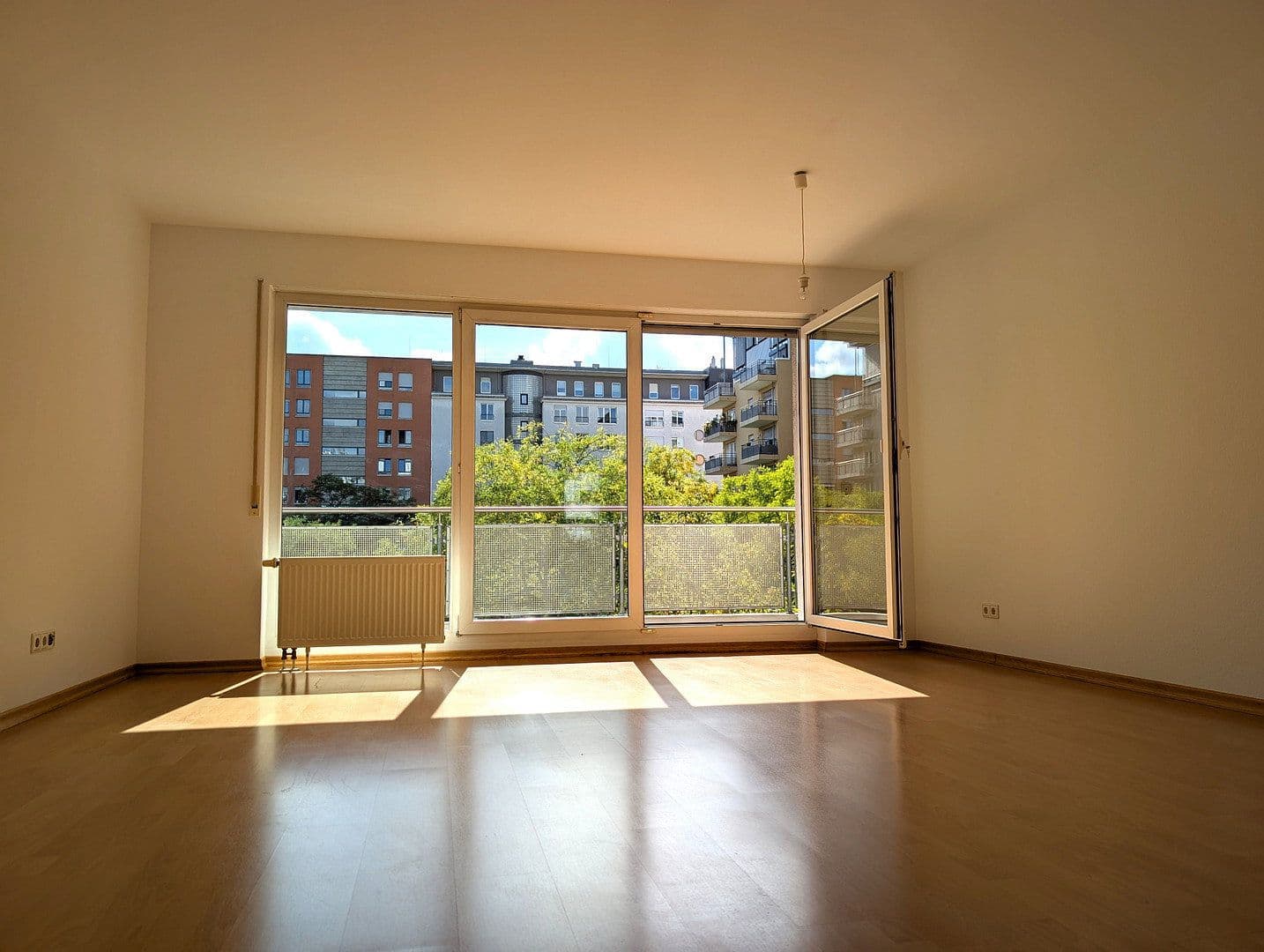 Predaj bytu 1-izbový 51 m², Ohmstr. 64, Frankfurt, Hesensko Predaj bytu 1-izbový 51 m², Ohmstr. 64, Frankfurt, Hesensko