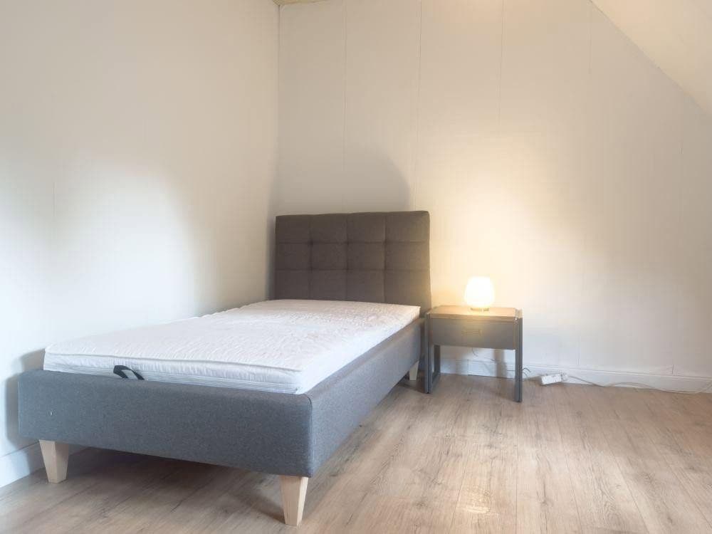 Prenájom bytu 1-izbový 16 m², Nettelbeckstraße 19, Hildesheim, Dolné Sasko Prenájom bytu 1-izbový 16 m², Nettelbeckstraße 19, Hildesheim, Dolné Sasko