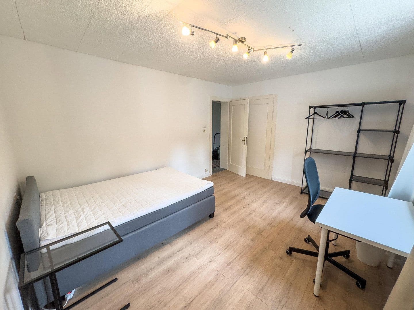 Prenájom bytu 1-izbový 16 m², Nettelbeckstraße 19, Hildesheim, Dolné Sasko Prenájom bytu 1-izbový 16 m², Nettelbeckstraße 19, Hildesheim, Dolné Sasko