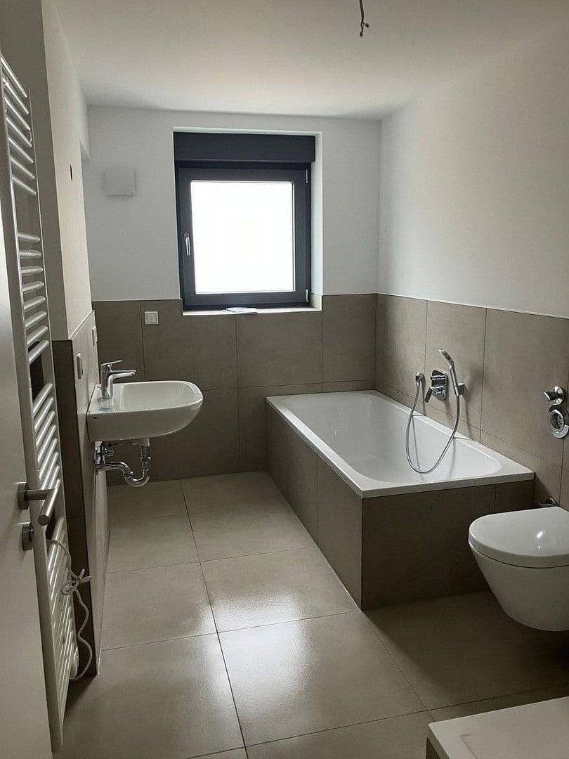 Prenájom bytu 5-izbový 144 m², Am Rebstock 14, Dietzenbach, Hesensko Prenájom bytu 5-izbový 144 m², Am Rebstock 14, Dietzenbach, Hesensko