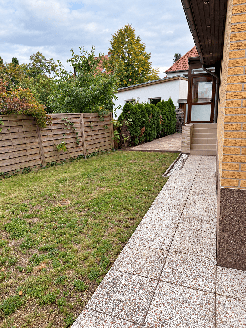 Prenájom domu 120 m², pozemok 344 m², Berlin, Berlín Prenájom domu 120 m², pozemok 344 m², Berlin, Berlín