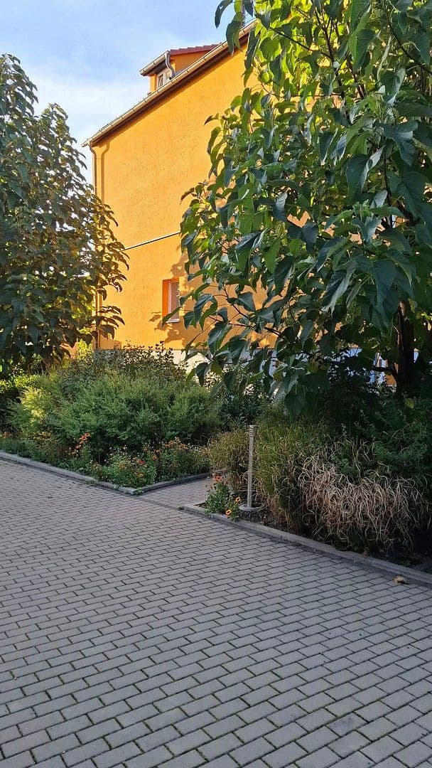 Prenájom bytu 1-izbový 25 m², Rudolstädter Str. 114, Erfurt, Durínsko Prenájom bytu 1-izbový 25 m², Rudolstädter Str. 114, Erfurt, Durínsko