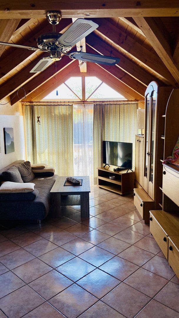 Prenájom bytu 2-izbový 56 m², Vaterstetten, Bavorsko Prenájom bytu 2-izbový 56 m², Vaterstetten, Bavorsko