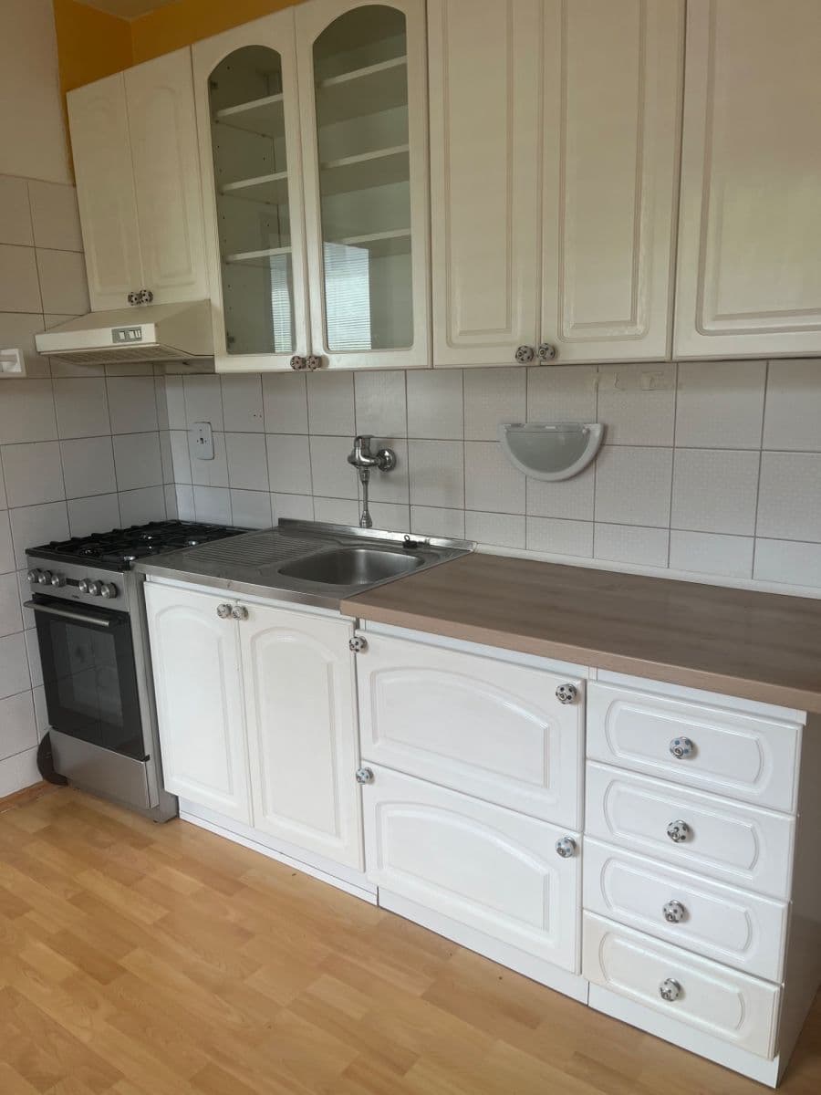 Prenájom bytu 2-izbový 54 m², Štvrť SNP, Trenčianske Teplice, Trenčiansky kraj Prenájom bytu 2-izbový 54 m², Štvrť SNP, Trenčianske Teplice, Trenčiansky kraj