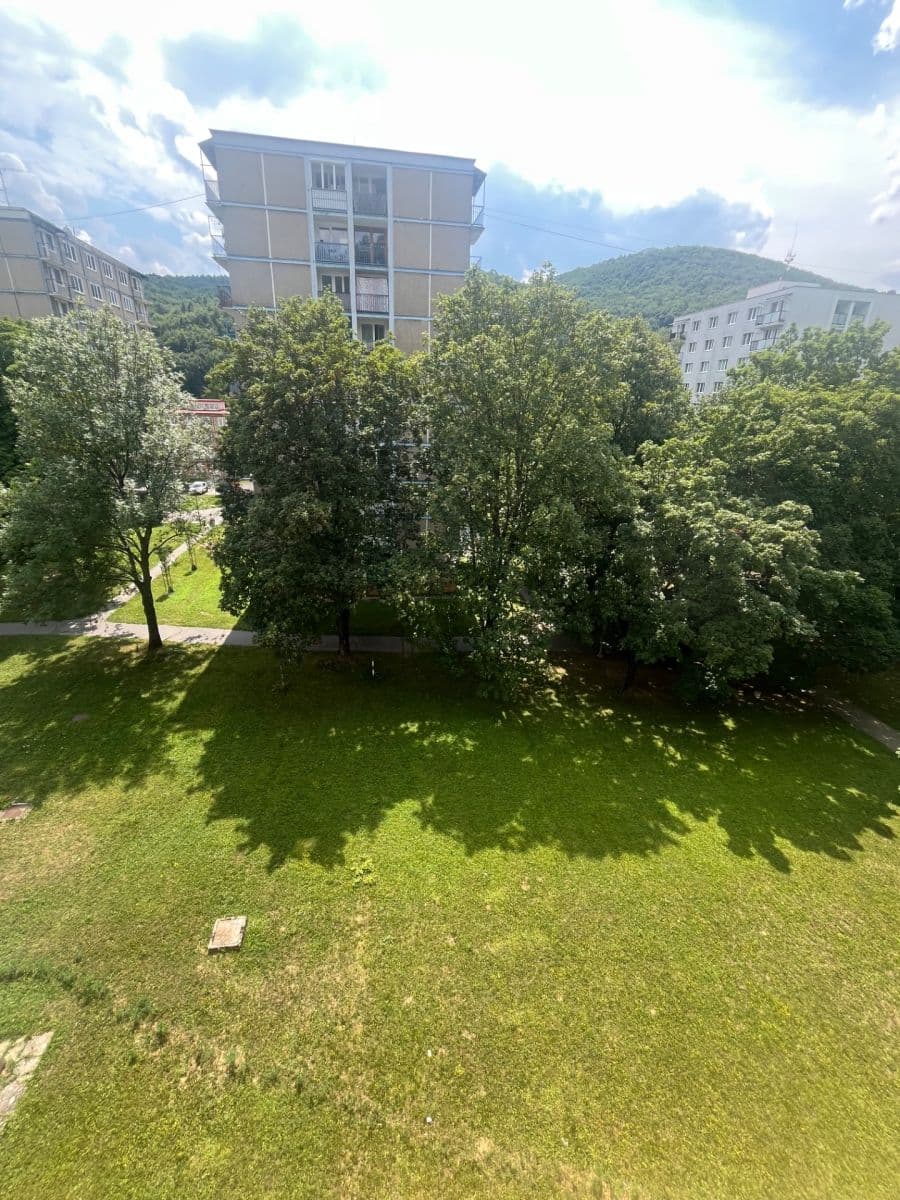 Prenájom bytu 2-izbový 54 m², Štvrť SNP, Trenčianske Teplice, Trenčiansky kraj Prenájom bytu 2-izbový 54 m², Štvrť SNP, Trenčianske Teplice, Trenčiansky kraj