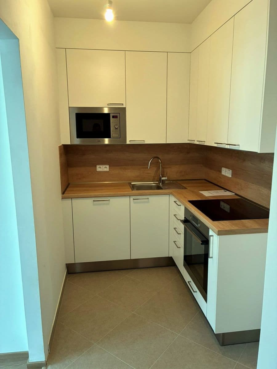 Prenájom bytu 2-izbový 38 m², Nádražní, Kralupy nad Vltavou, Středočeský kraj Prenájom bytu 2-izbový 38 m², Nádražní, Kralupy nad Vltavou, Středočeský kraj