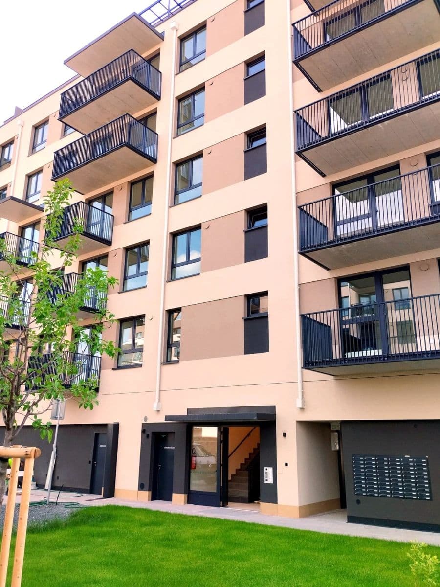 Prenájom bytu 2-izbový 38 m², Nádražní, Kralupy nad Vltavou, Středočeský kraj Prenájom bytu 2-izbový 38 m², Nádražní, Kralupy nad Vltavou, Středočeský kraj