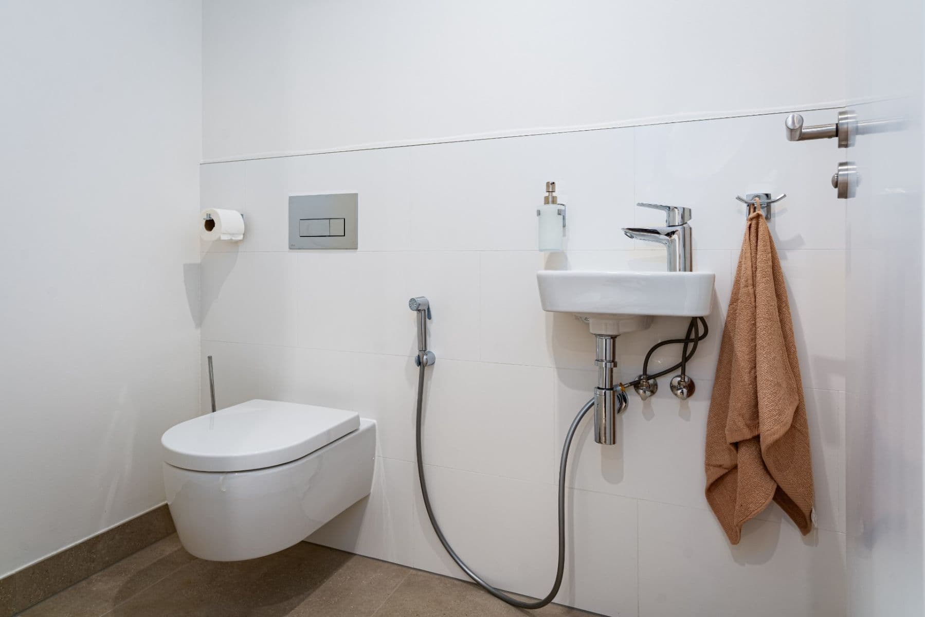 Prenájom bytu 3-izbový 151 m², Albrightové, Praha, Praha Prenájom bytu 3-izbový 151 m², Albrightové, Praha, Praha