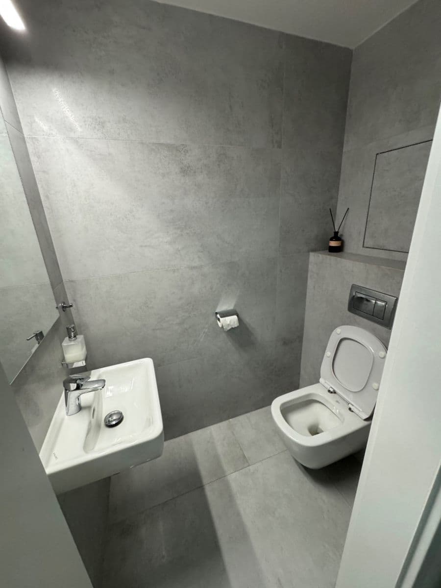 Prenájom bytu 2-izbový 53 m², Práčská, Praha, Praha Prenájom bytu 2-izbový 53 m², Práčská, Praha, Praha