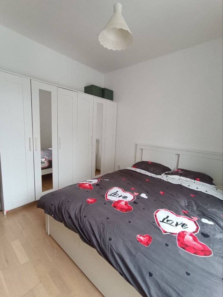 Prenájom bytu 3-izbový 75 m², Učňovská, Praha, Praha Prenájom bytu 3-izbový 75 m², Učňovská, Praha, Praha