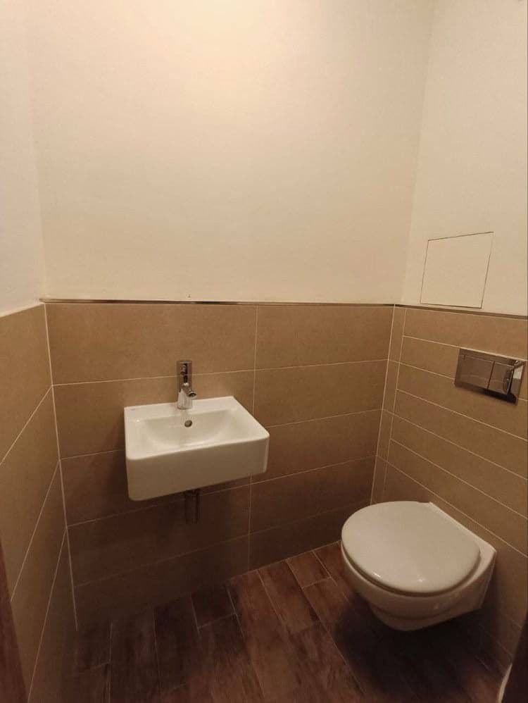 Prenájom bytu 3-izbový 75 m², Učňovská, Praha, Praha Prenájom bytu 3-izbový 75 m², Učňovská, Praha, Praha