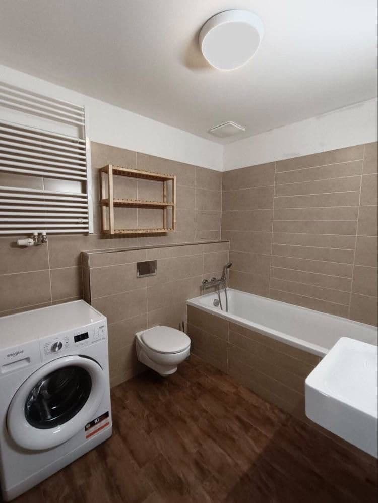 Prenájom bytu 3-izbový 75 m², Učňovská, Praha, Praha Prenájom bytu 3-izbový 75 m², Učňovská, Praha, Praha