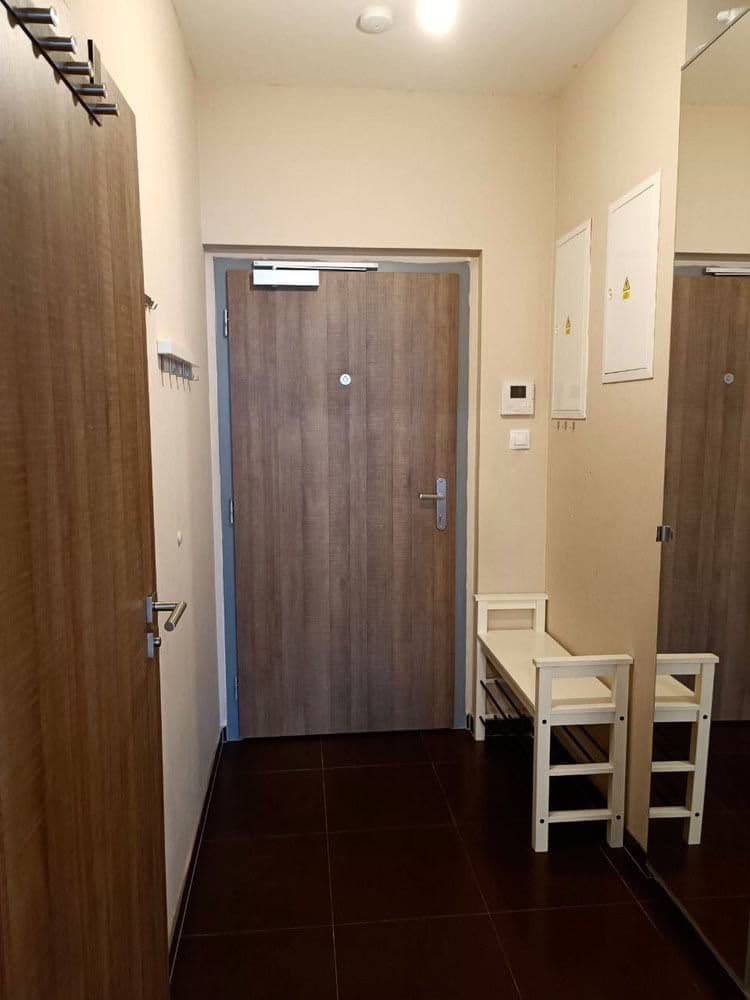 Prenájom bytu 3-izbový 75 m², Učňovská, Praha, Praha Prenájom bytu 3-izbový 75 m², Učňovská, Praha, Praha
