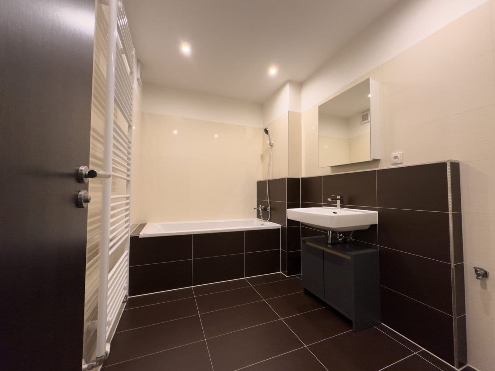 Predaj bytu 2-izbový 65 m², Rudolfa Holeky, Praha, Praha Predaj bytu 2-izbový 65 m², Rudolfa Holeky, Praha, Praha